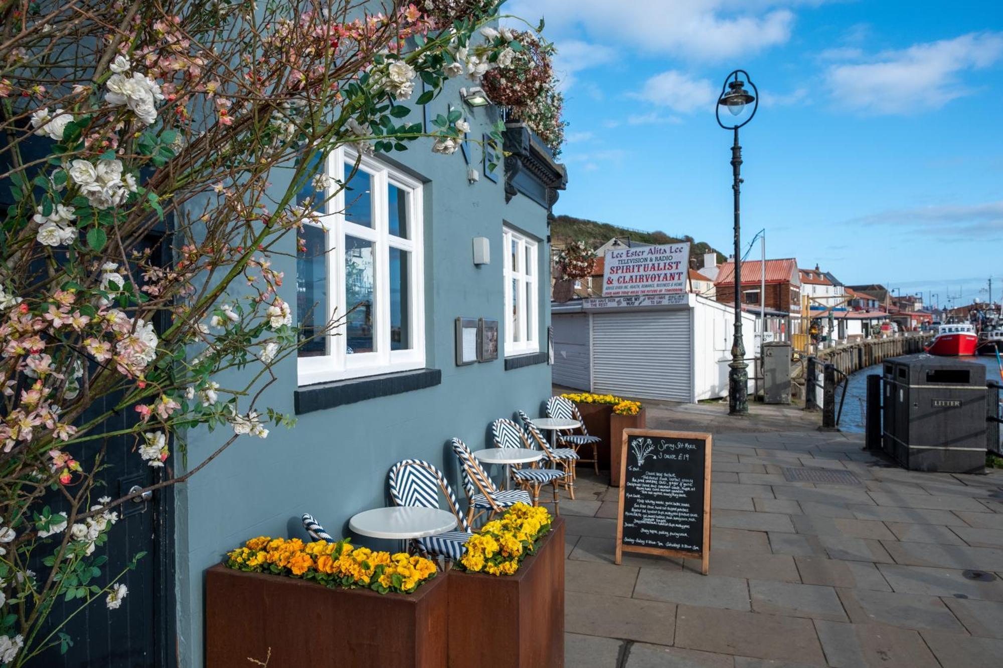 The Marine Hotel & Restaurant Whitby Eksteriør billede